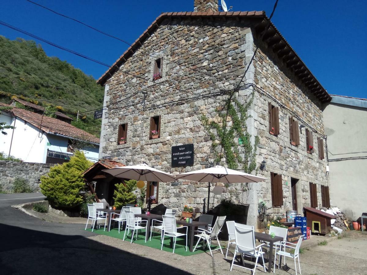 Refugio La Ardilla Real Hostel โปซาดา เด วาลเดออน ภายนอก รูปภาพ