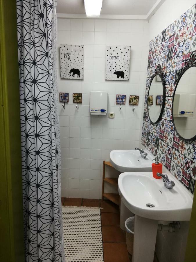 Refugio La Ardilla Real Hostel โปซาดา เด วาลเดออน ภายนอก รูปภาพ